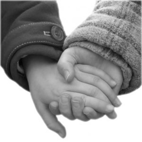 505428_holding_hands_3549