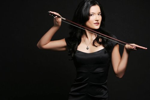 Kimi_with_bow