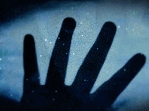 Hands_light_11853